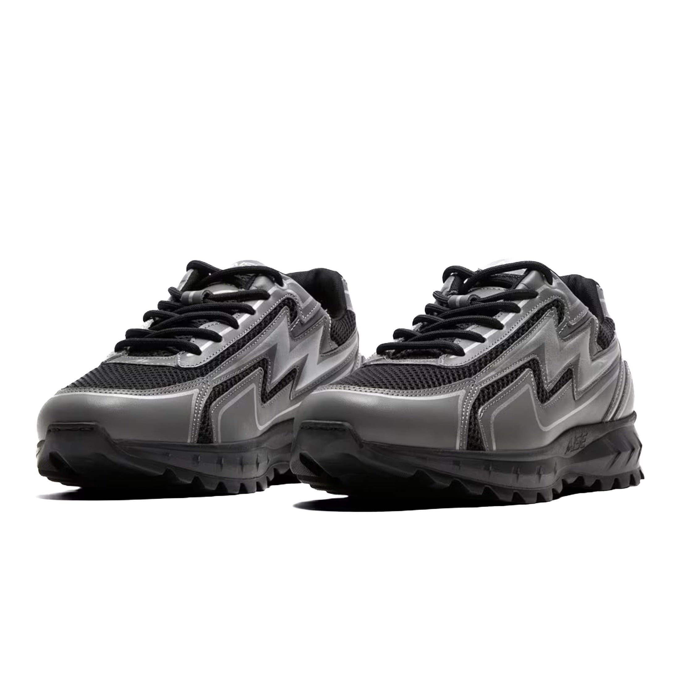 Aise Cosmo Runner ‘Dark Charcoal’