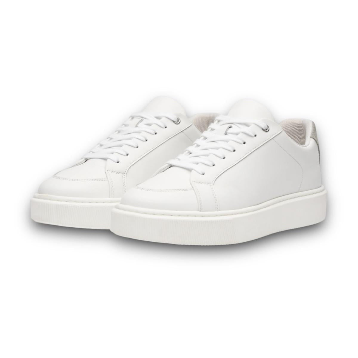Capo Essential Trainer White