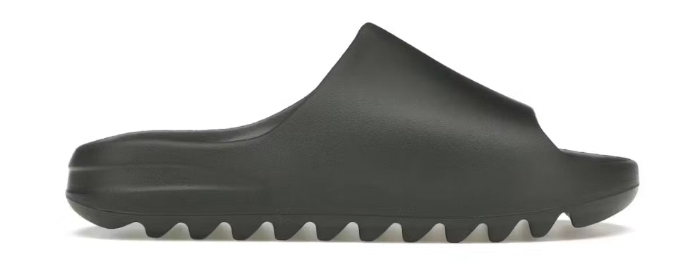 Yeezy Slide ‘Dark Onyx’