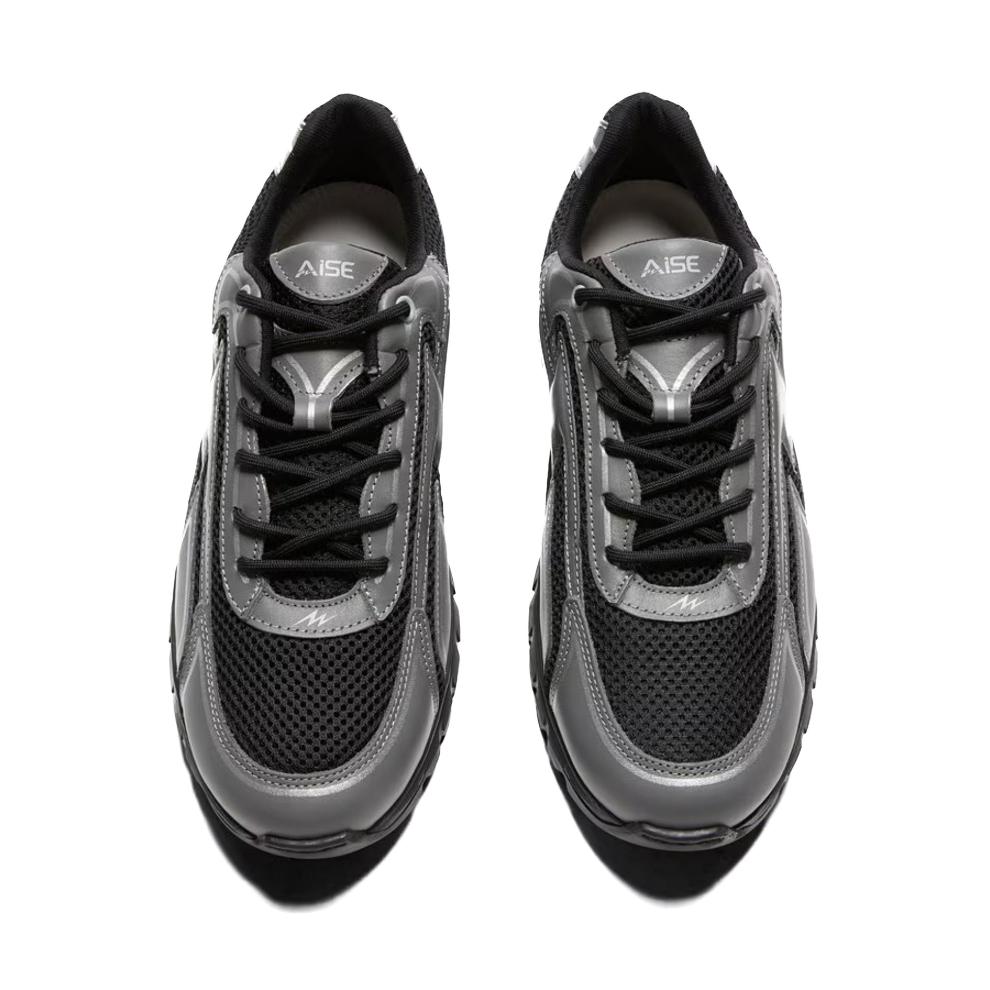 Aise Cosmo Runner ‘Dark Charcoal’
