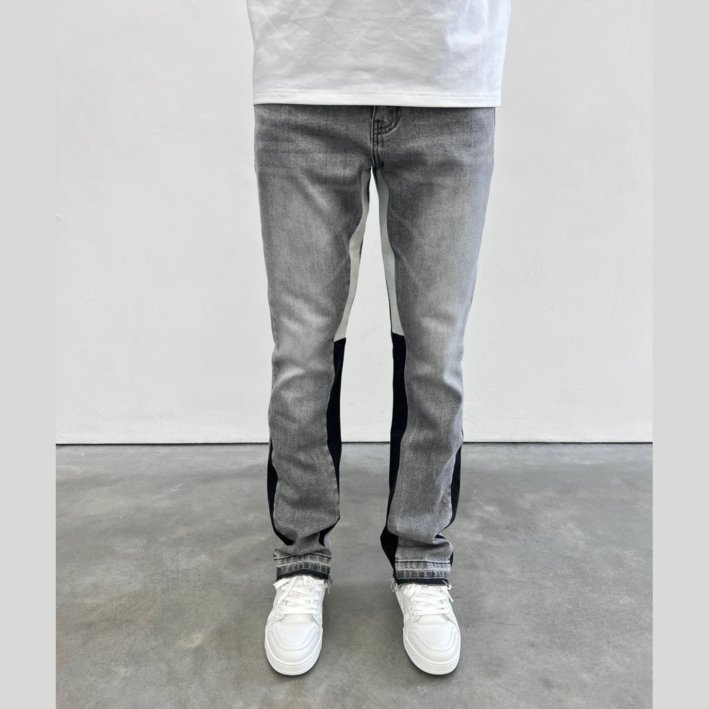 Siarr Flared Jeans ‘Light Grey’