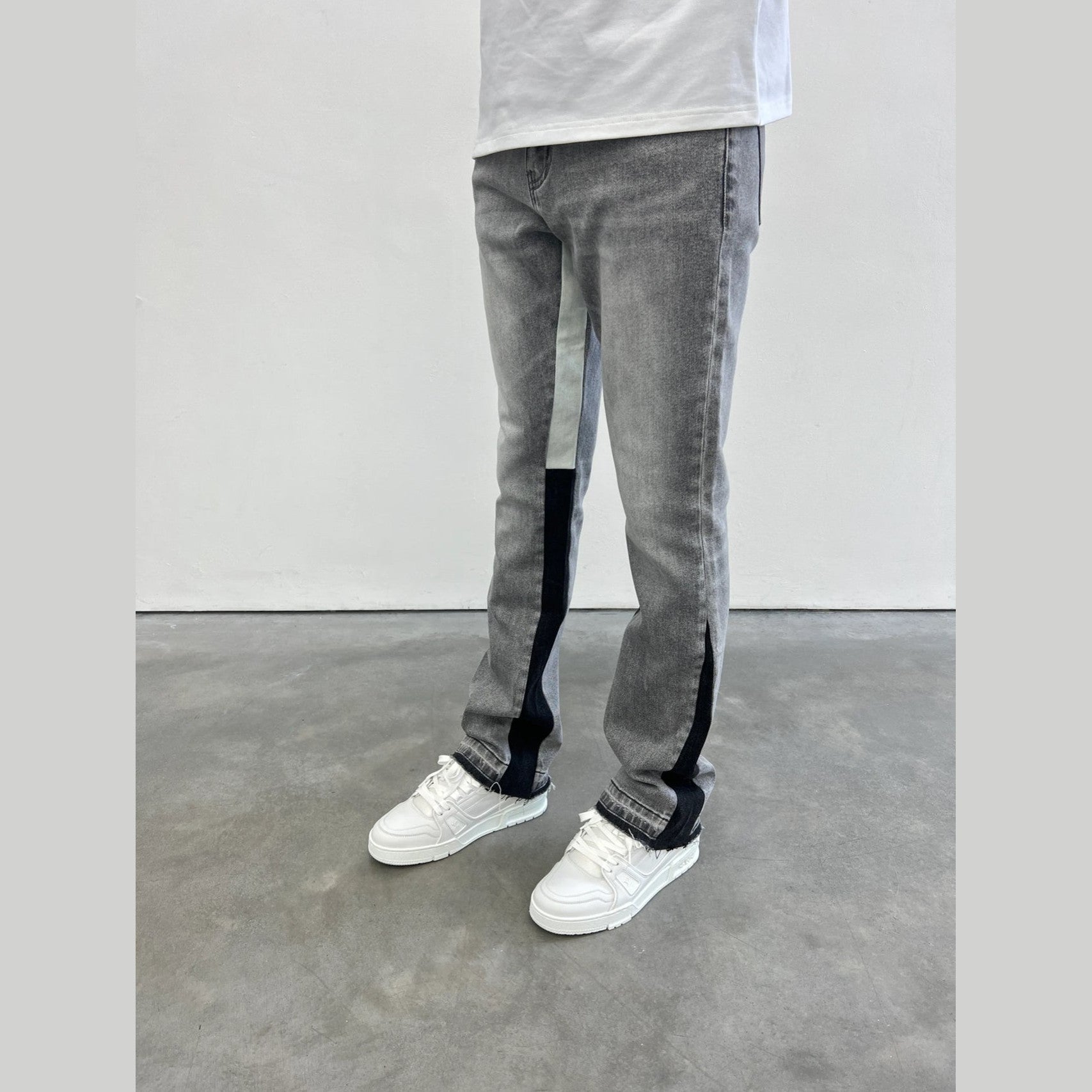 Siarr Flared Jeans ‘Light Grey’