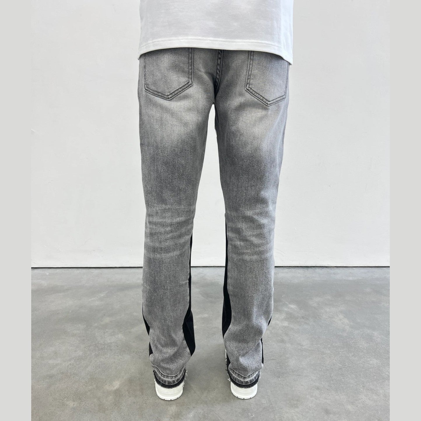 Siarr Flared Jeans ‘Light Grey’
