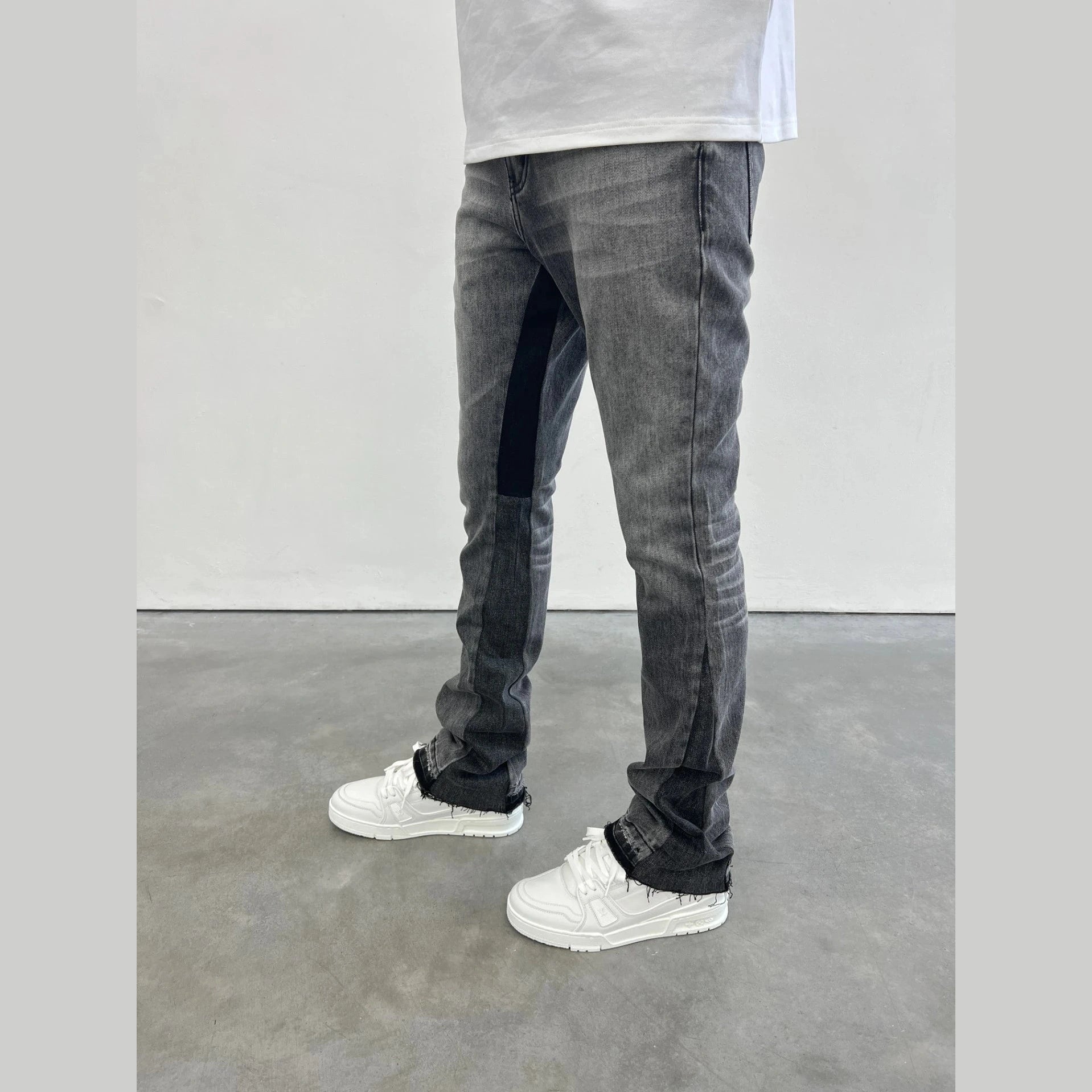 Siarr Flared Jeans Dark Grey