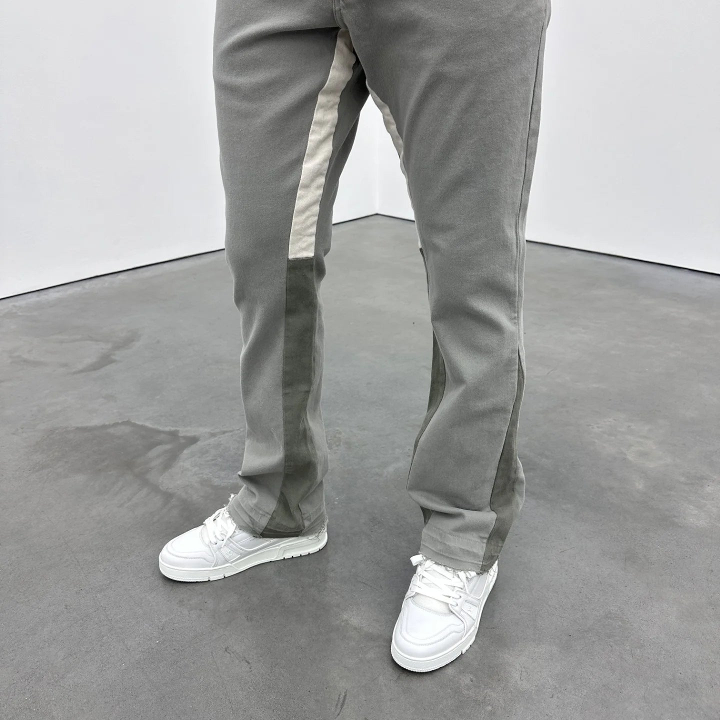 Siarr Flared Jeans Stone Grey